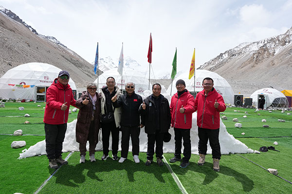 太阳雨空气能三度登顶珠峰,以科技与责任守护世界之巅(图8) https://upload.cheaa.com/2025/0530/1748586685360