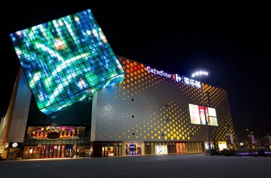 需求变化驱动行业变革，张近东一纵一横布局服务型消费(图3)