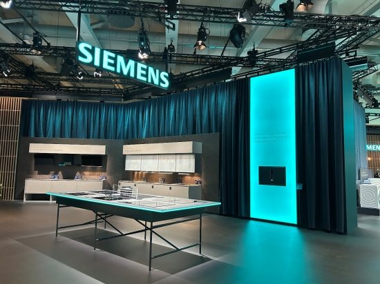 建筑的摆设布局 AI 生成的内容可能不正确。