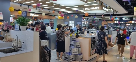 苏宁易购“万人抢冰洗”首日大爆，618家电套购成亮点(图1)