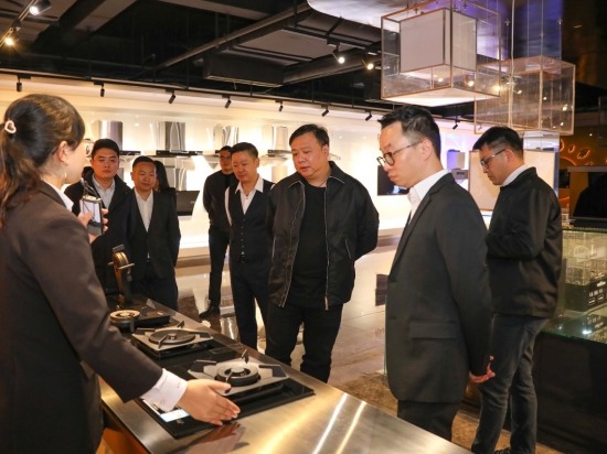 2022年目标翻番，苏宁易购携手华帝深耕下沉厨电市场(图2)